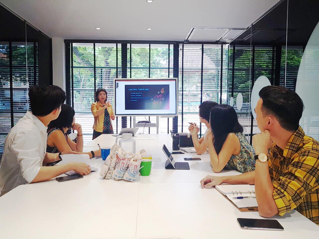 (Một buổi học 07 BƯỚC LÀM CLIP CHỐT SALE do Nhà sản xuất Giảng viên Truyền thông Đa phương tiện HOÀNG THỊ THANH HẰNG giảng dạy)